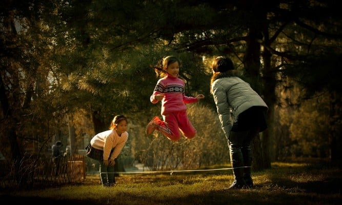 Rubber band jump rope